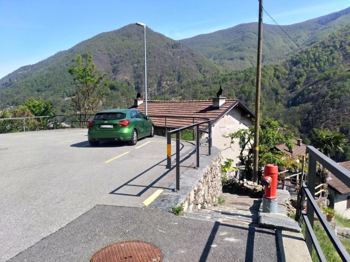 Rustico "Casa Di Sasso" Villa Intragna Exterior photo